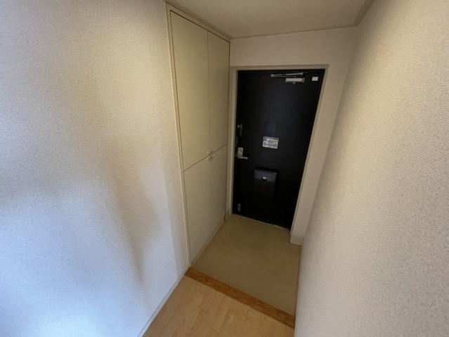 玄関　同物件別号室の写真です。