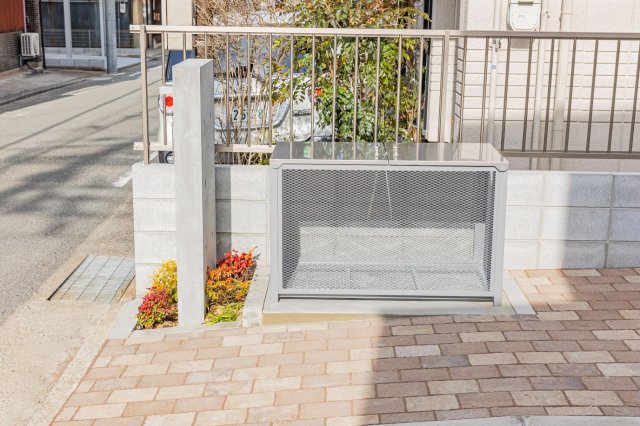 その他設備　敷地内ごみ置き場完備！綺麗に管理されてストレスフリー