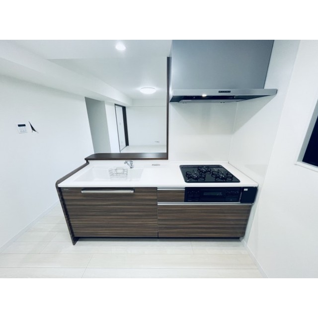 キッチン　※別部屋写真、現況優先