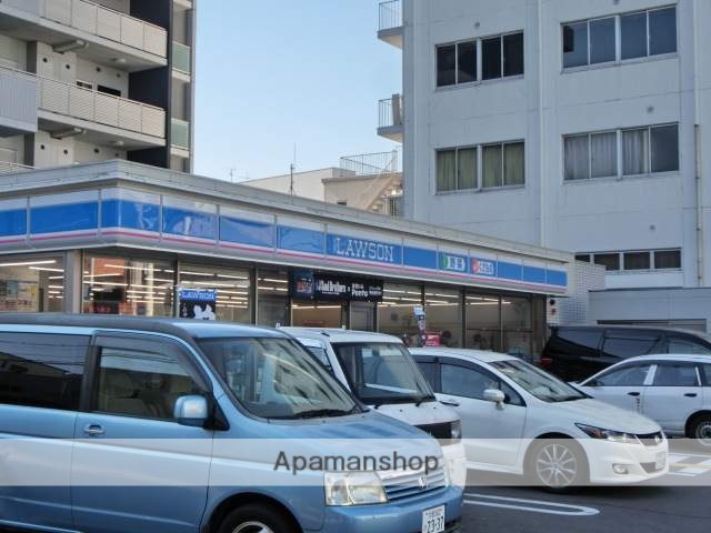 コンビニ　ローソン（コンビニ）まで300m