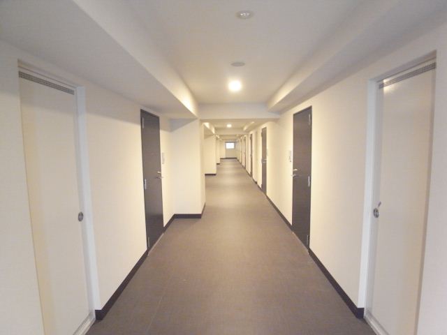 バルコニー　共用廊下