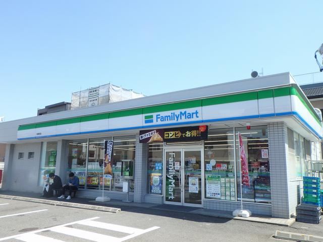 コンビニ　ファミリーマート（コンビニ）まで310m