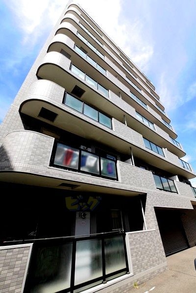 建物外観　設備充実の２ＬＤＫ高層マンションです♪