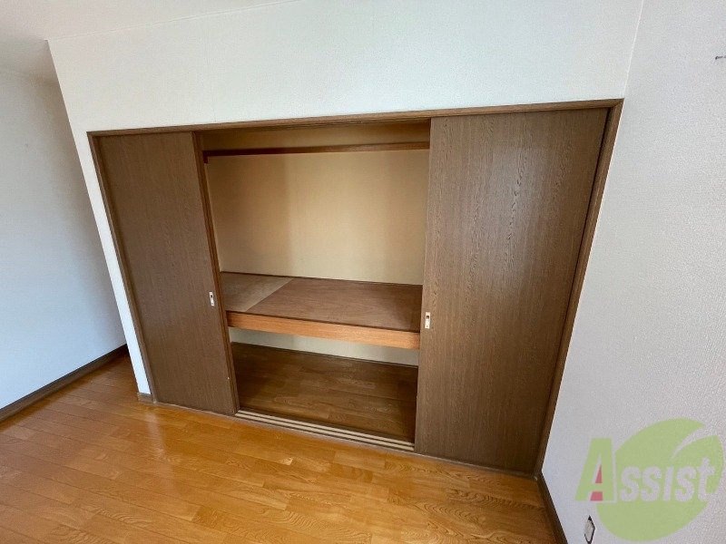 収納　寝室の収納です。お部屋がすっきり片付きますよ！