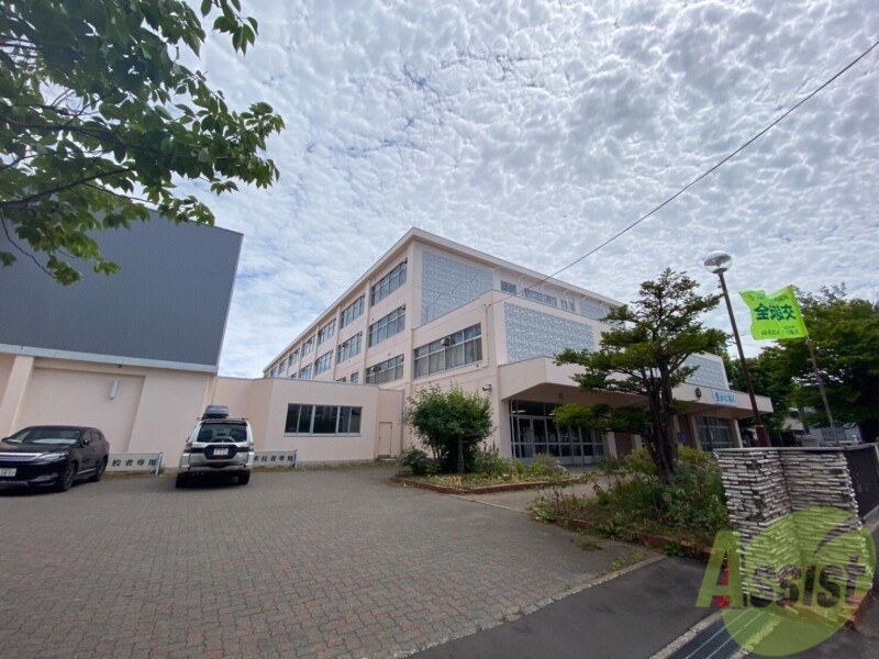 小学校　札幌市立和光小学校（小学校）まで477m