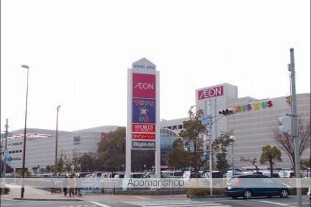 ショッピングセンター　イオンモール姫路リバーシティ（ショッピングセンター）まで1800m