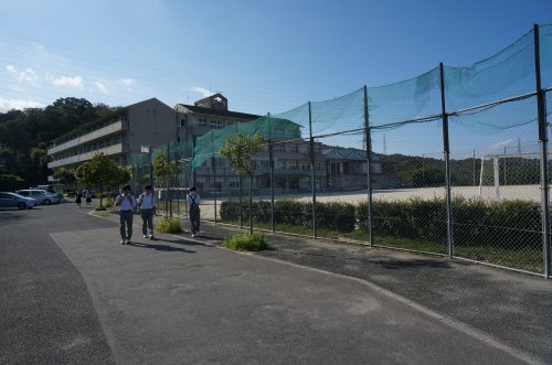 中学校　四條畷市立田原中学校（中学校）まで143m