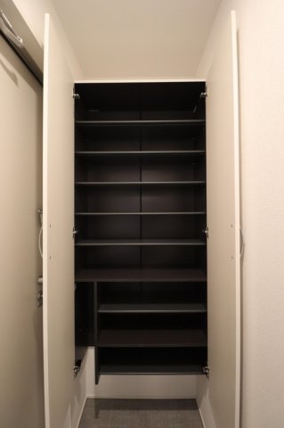 玄関　玄関収納
