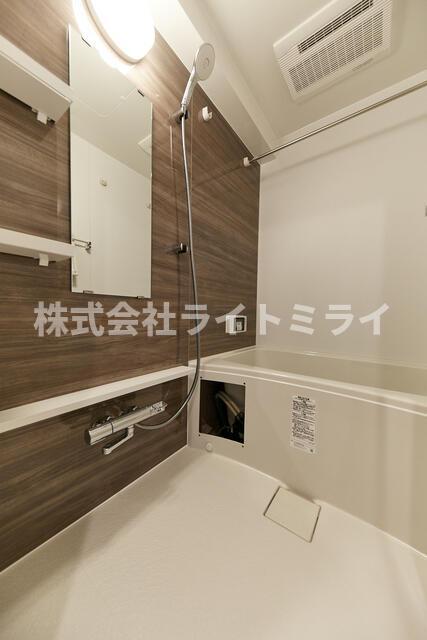 バス・シャワールーム　※写真は同タイプ住戸です。?