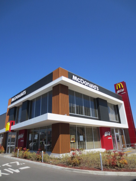 飲食店　マクドナルド（飲食店）まで800m