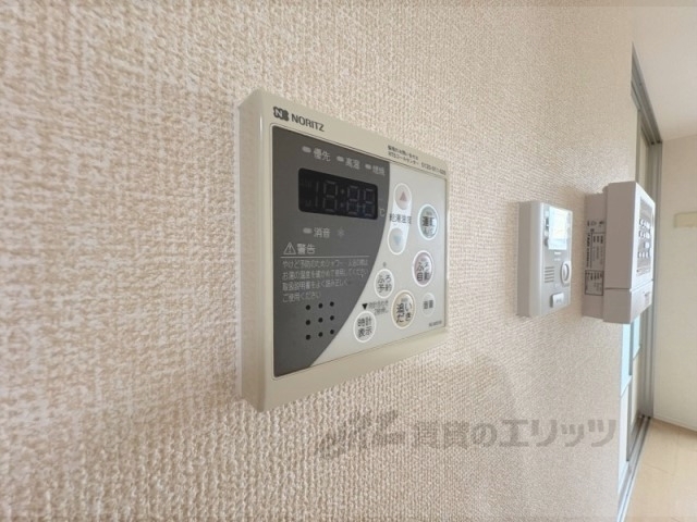 その他設備　給湯器リモコン