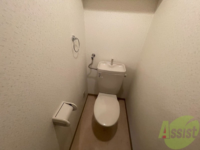 トイレ　こちらはトイレです。清潔感があり、安心して使用できます。