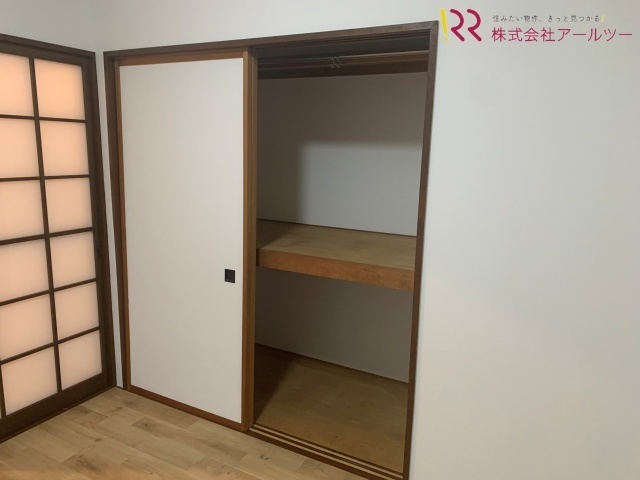 収納　押入