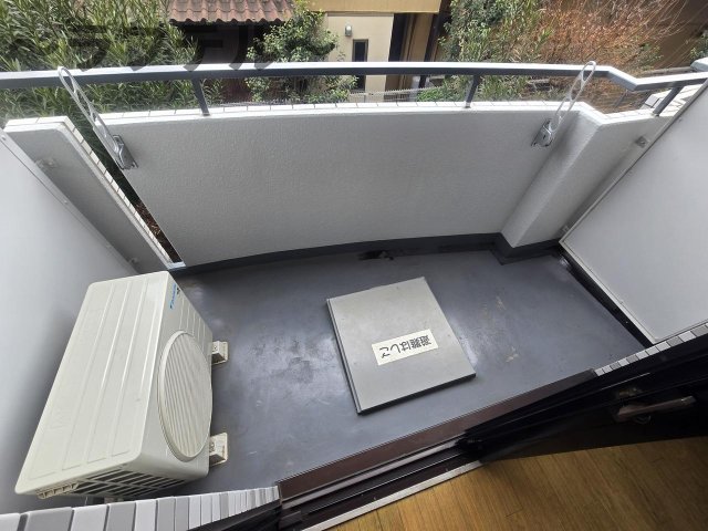 バルコニー　別部屋イメージ写真