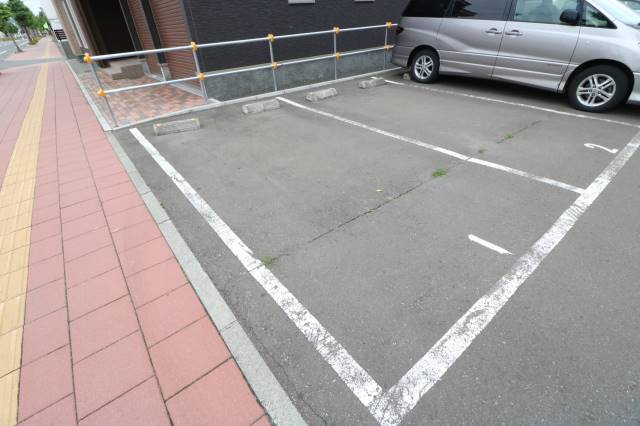 駐車場　専用駐車場スペース♪