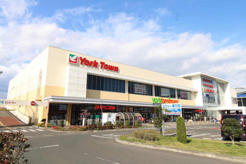 スーパー　ヨークベニマルあすと長町店（スーパー）まで686m