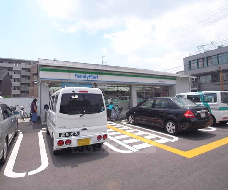 コンビニ　ファミリーマート京都御池通天神店（コンビニ）まで244m