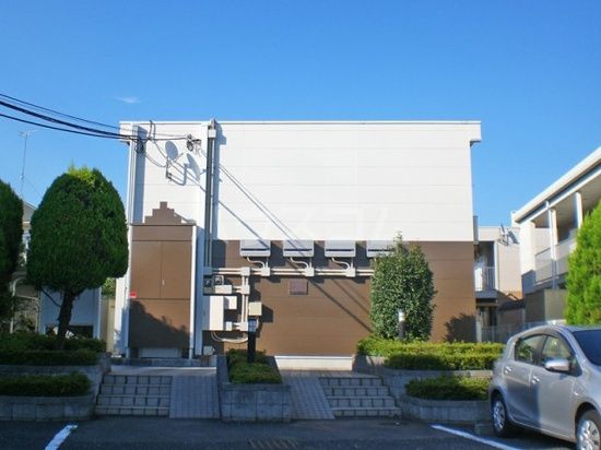 レオパレスフローラの外観写真