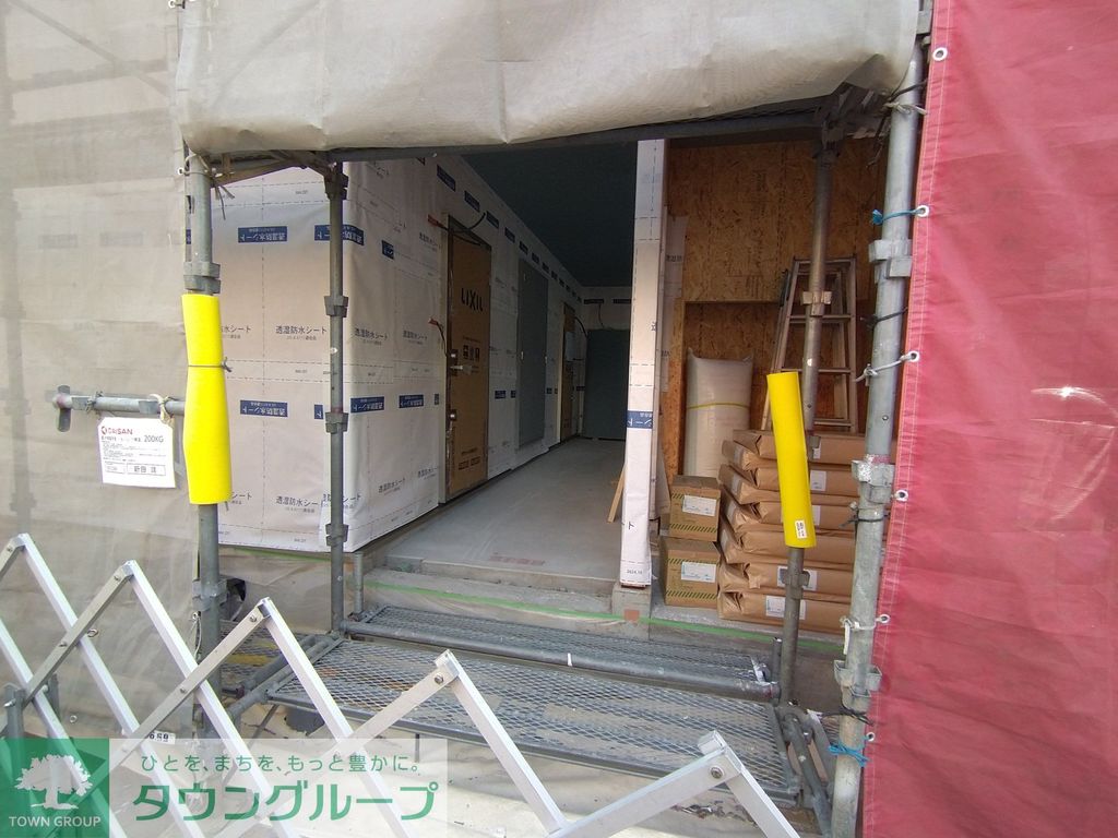 エントランス　駐車場