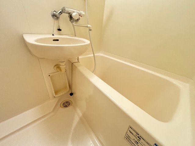 バス・シャワールーム　詳細は、RISUMO江坂本店→06-6155-7137まで♪
