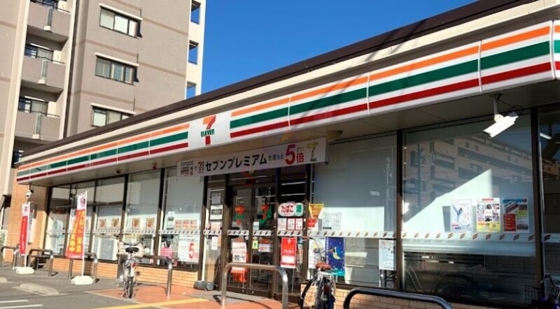 コンビニ　セブンイレブン西淀川税務署前店（コンビニ）まで242m