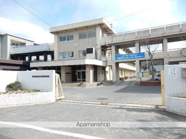 中学校　岡山市立操山中学校（中学校）まで226m