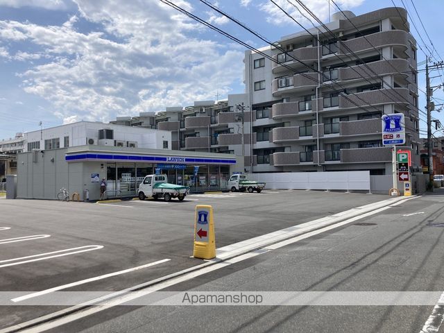 コンビニ　ローソン（コンビニ）まで707m