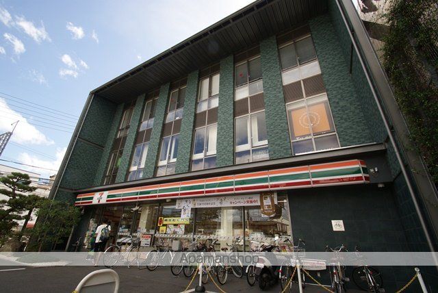 コンビニ　セブンイレブン（コンビニ）まで1504m
