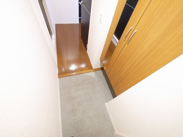 玄関　落ち着いた玄関です