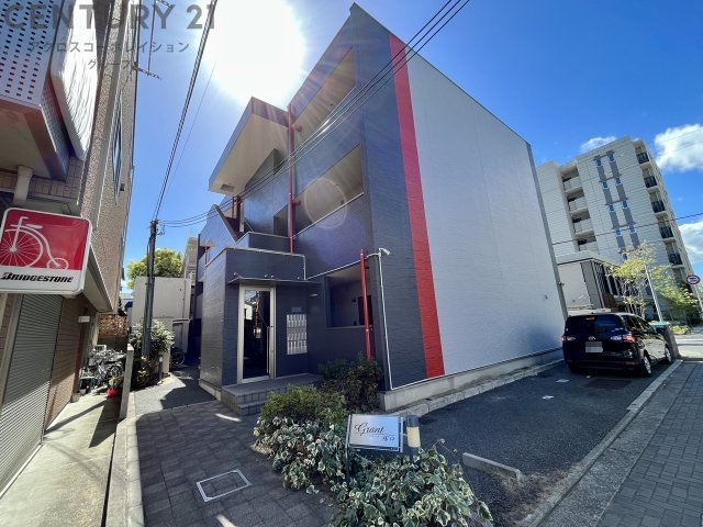 建物外観　居住者専用のごみ置き場があります♪