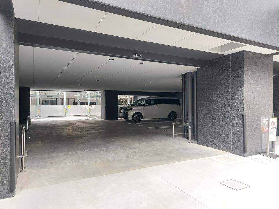 駐車場　駐車場