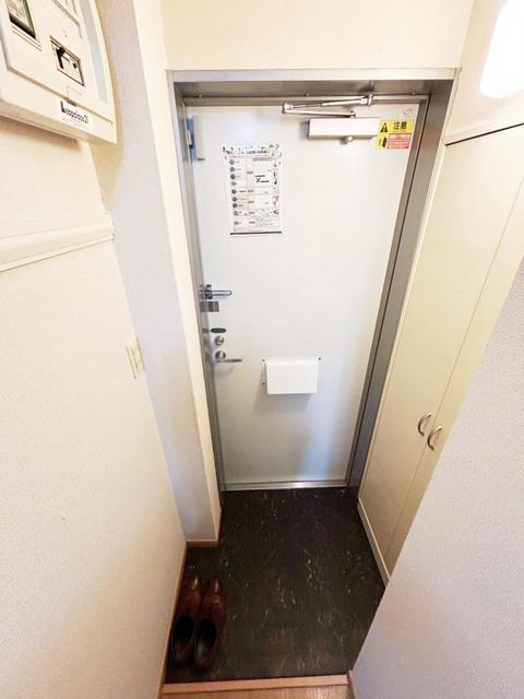 玄関　別部屋同仕様タイプ