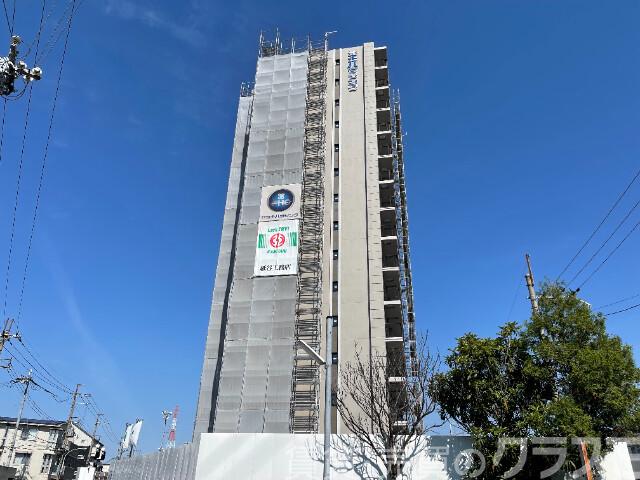 建物外観　オートロック、防犯カメラあり♪