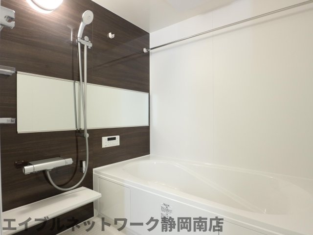 バス・シャワールーム　きれいなお風呂です