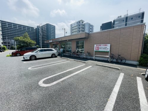 コンビニ　セブンイレブン流山おおたかの森東口店（コンビニ）まで529m