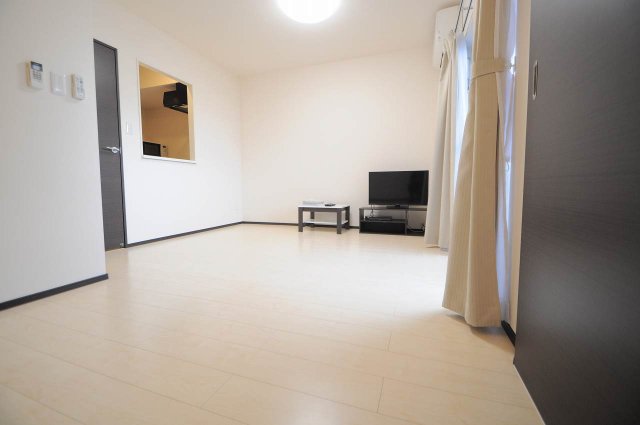 居室・リビング　広々としたお部屋です
