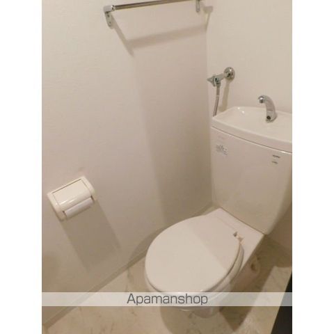 地下鉄南北線 澄川駅 徒歩7分 4階建 築19年のトイレ写真