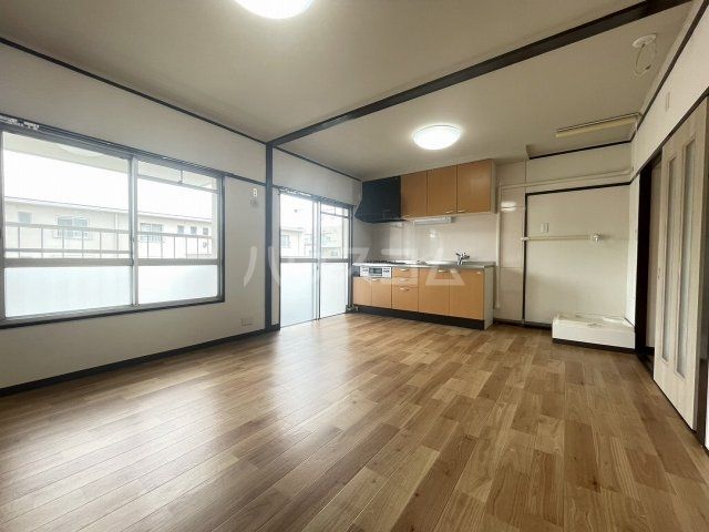 西一社団地 14号棟の居間写真