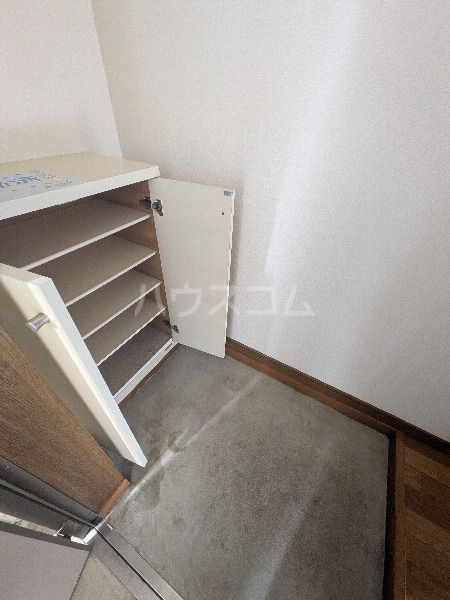 ドエル中町の玄関写真