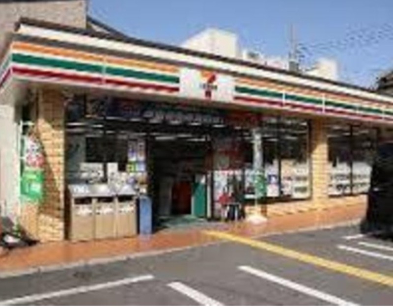 コンビニ　セブンイレブン今宮戎前店（コンビニ）まで243m