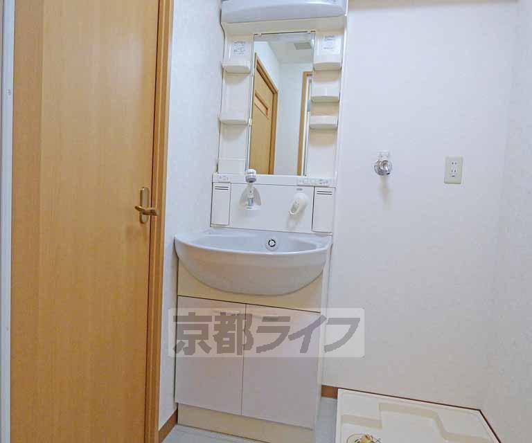 洗面設備　独立洗面台です。