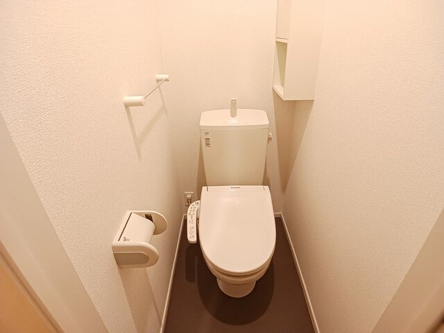 トイレ　清潔感のあるトイレです