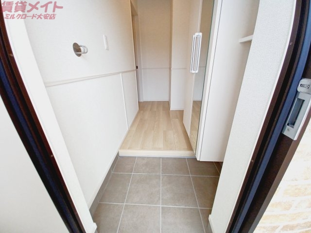 玄関　別部屋参考写真