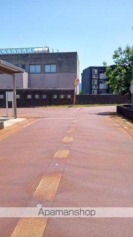 その他　前面道路（その他）まで0m