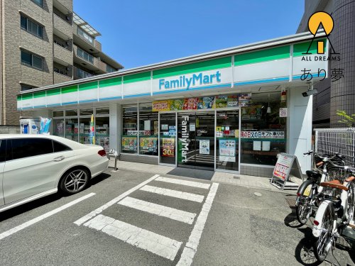 コンビニ　ファミリーマート 三ツ沢上町駅前店（コンビニ）まで490m