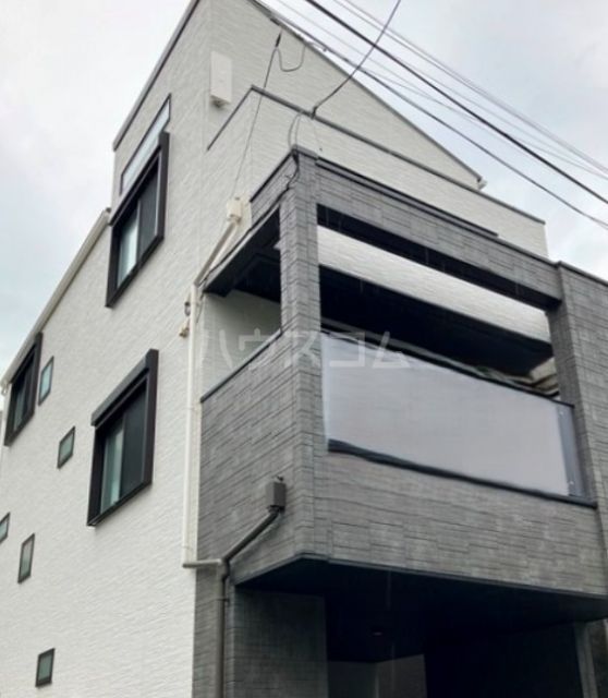 初台戸建の外観写真