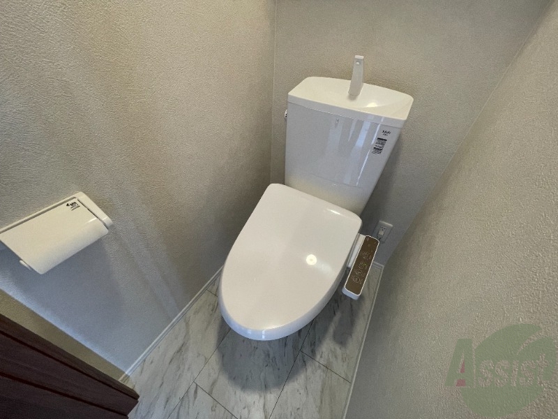 トイレ　トイレは温水洗浄便座が付いているのがいいですね。