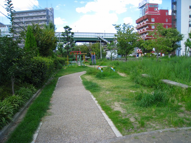 公園　長瀬川緑地（公園）まで519m