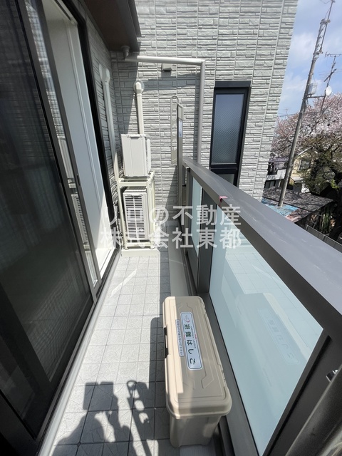 バルコニー　お天気のいい日は外干しもできますね！！