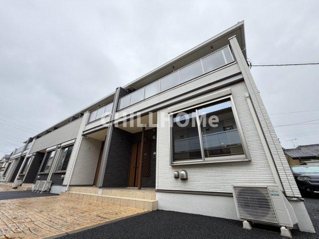 ＪＲ高崎線 高崎駅 バス乗車時間：27分 最寄りバス停で下車 徒歩7分 築8年